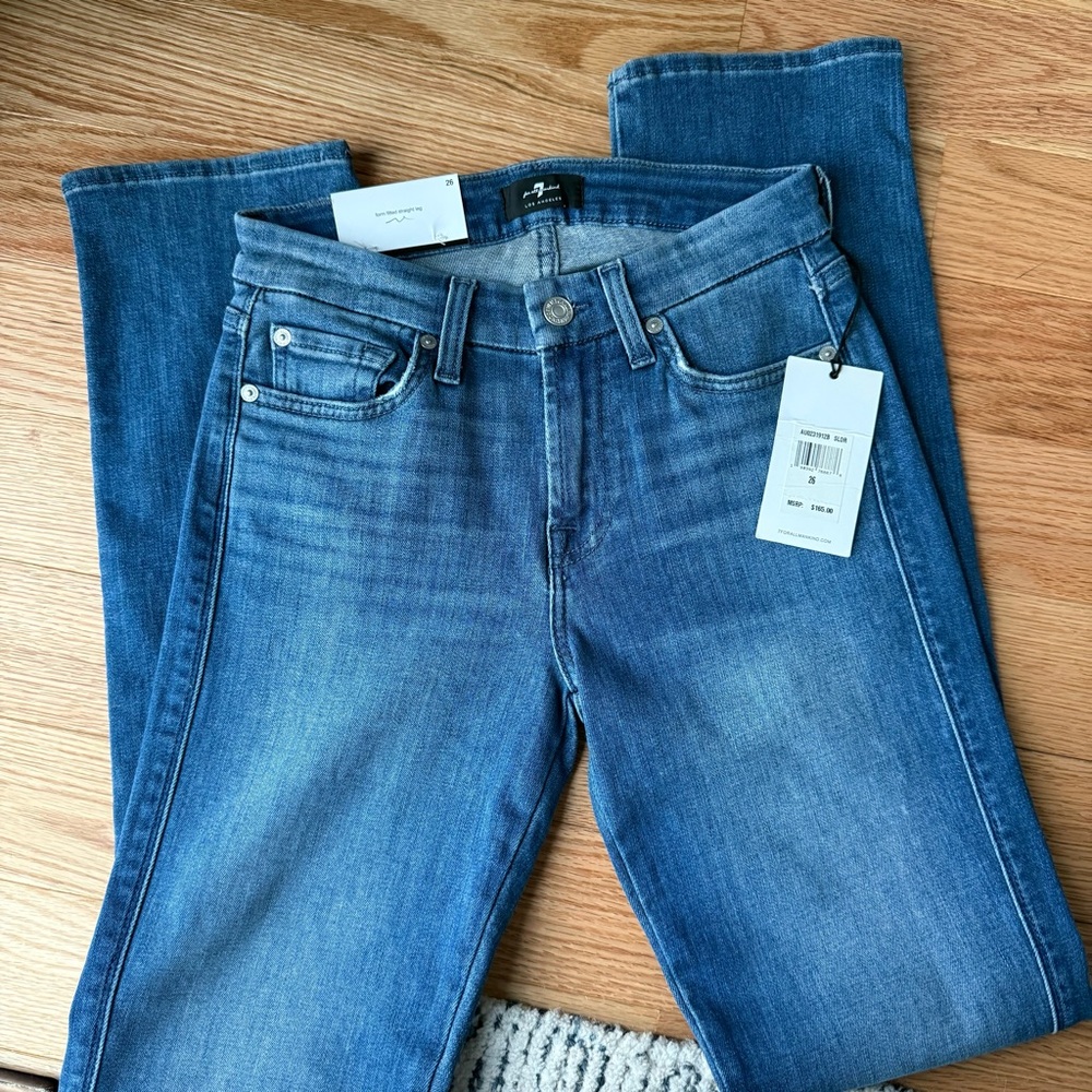 NWT 7 For All Mankind Kimmie Form Fitted Straight Leg Medium Blue Wash - Size 26